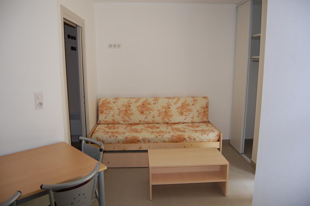 Village Vacances La Riviera Limousine by Popinns Altillac Habitación foto